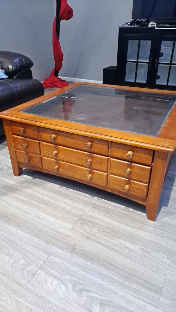 Wooden Coffee Table w Drawers