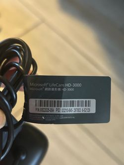 Selling a pre-owned Microsoft LifeCam HD-3000 webcam in excellent working condition. Works great and is ready to plug in and use (no original packagin