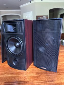 Pair of Klipsch KSB 2.1 speakers bc in rosewood Finish