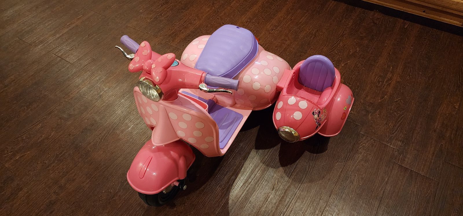 Disney Minnie Mouse Scooter with Sidecar
