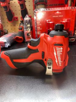 Milwaukee compact impact drill M12