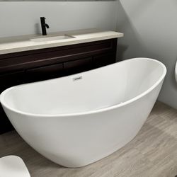 Bathtub $599
