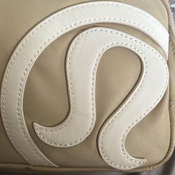 Lululemon Belt bag New $50