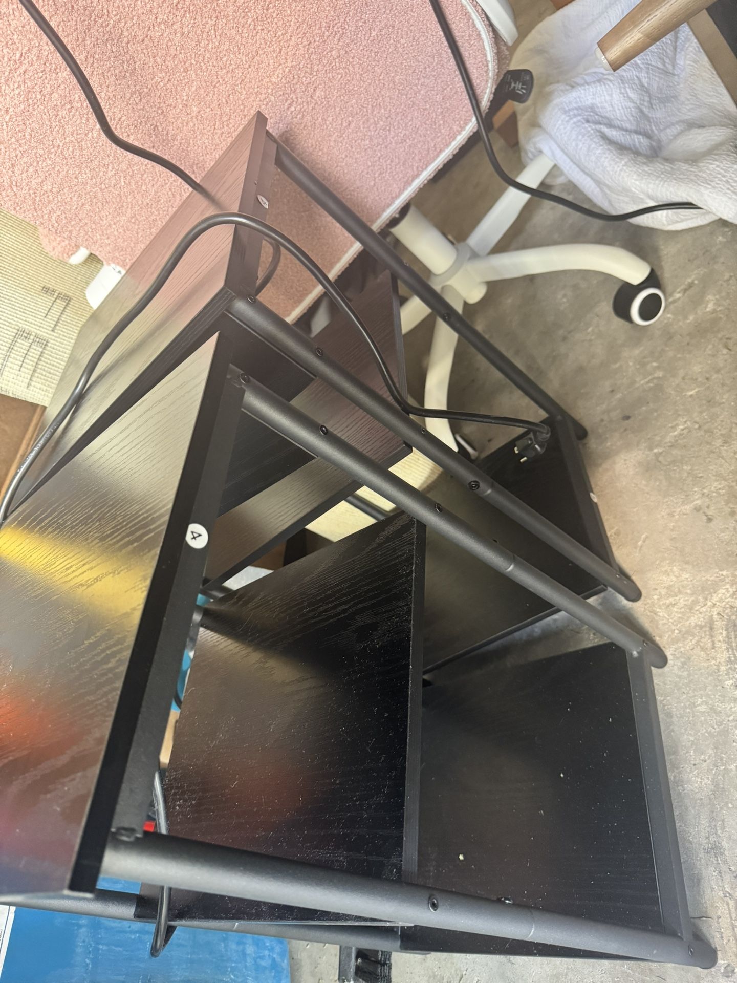 2 Mesas Auxiliar Negras/ Black Side Tables– $40