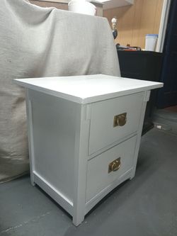 Night Stand 2 DRAWERS