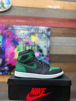Jordan 1 Pine Green (Size 9.5)