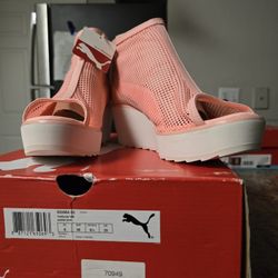 Puma Hakkoda Size 8.5 Women - N.I.B. 