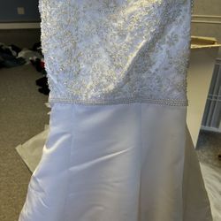 Wedding Dress Size 10 Veil Included 