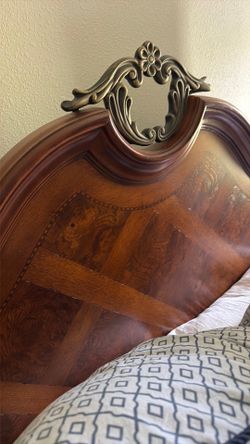 Bed Bedding Chairs Mirror Set