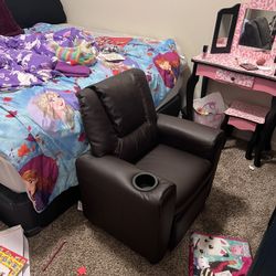 Child’s Recliner Chair