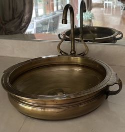 Versailles Bronze bar sink & faucet