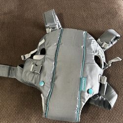  Infantino baby carrier 