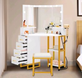 Corner vanity