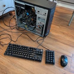 Gaming PC With Peripherals 