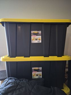 10 Sterilite Totes