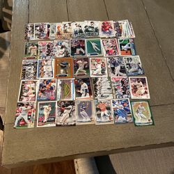Lot Of 50 Topps Baseball Cards