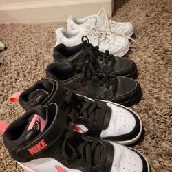 GIRLS NIKE + SKETCHERS SIZE 4