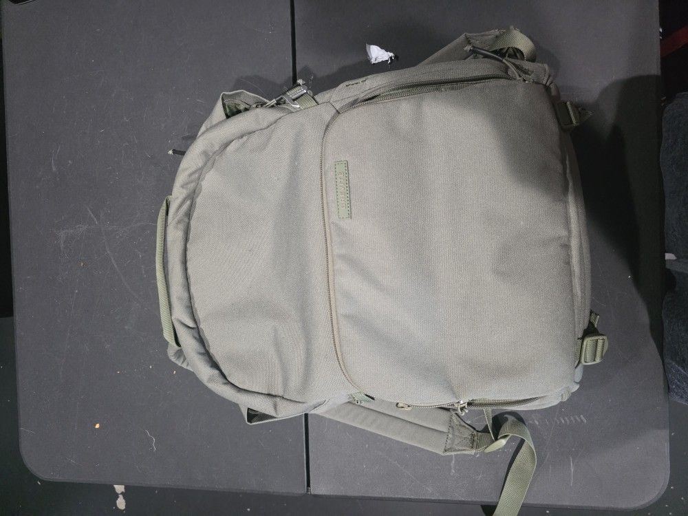 Camera Backpack/Everyday Backpack (Brevite)