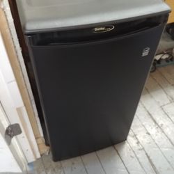 Micro Fridge New Condition