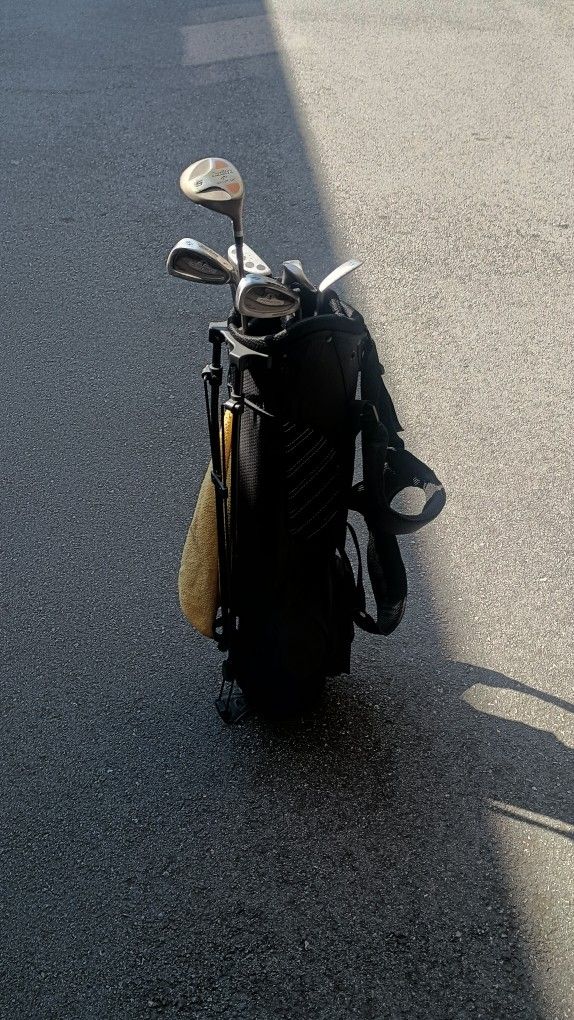 Golfing Set With Bag Balls Gloves And Clubs WILLING TO NEGOTIATE