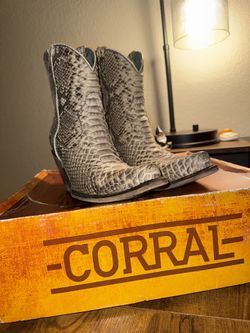Corral Genuine Full Python Toe Bootie With Zipper 