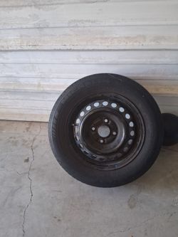 195/65 R15 Michelin Tire