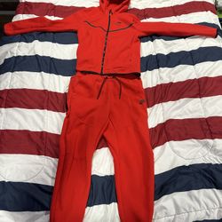 Full Set Nike Tech