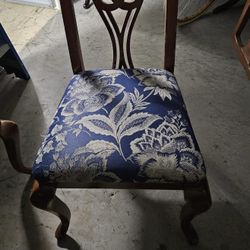 Set of 4 Chippendale Style Dining Chairs. 2 Side Chairs/2 Armchairs 