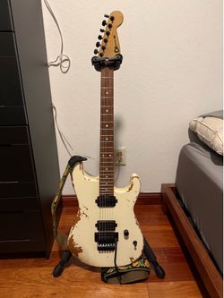 Charvel San Dimas Pro Mod Relic / Positive Grid Spark 40 / Comes with case, guitar cable, two guitar straps, and guitar stand
