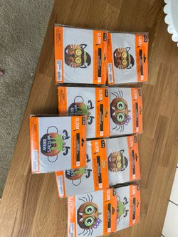Pumpkin decorating kits