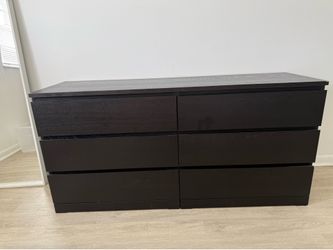 Moving Sale - 6 drawer dresser