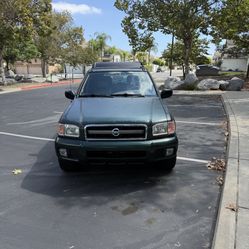 2002 Nissan Pathfinder · SE