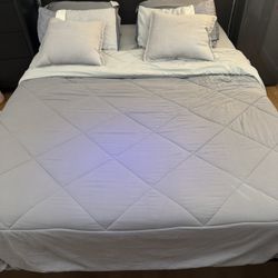 Queen bed frame and mattress 