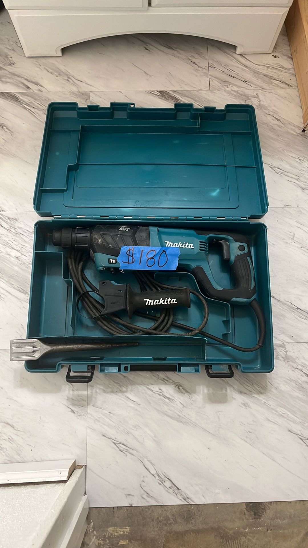 Makita Rotary Hammer A.V.T Corded