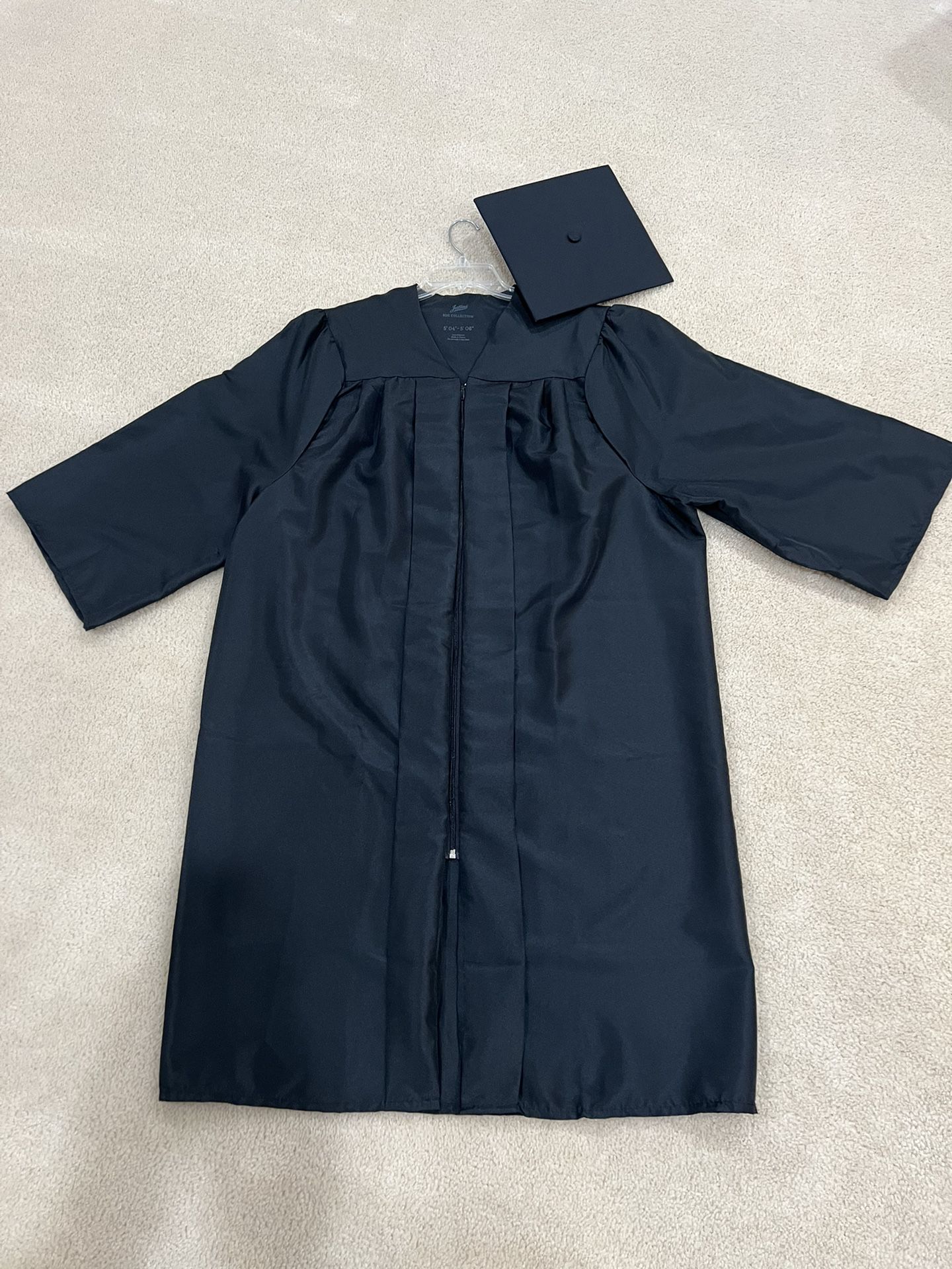 Jostens cap and Graduation Gown 5’4” To 5’6”