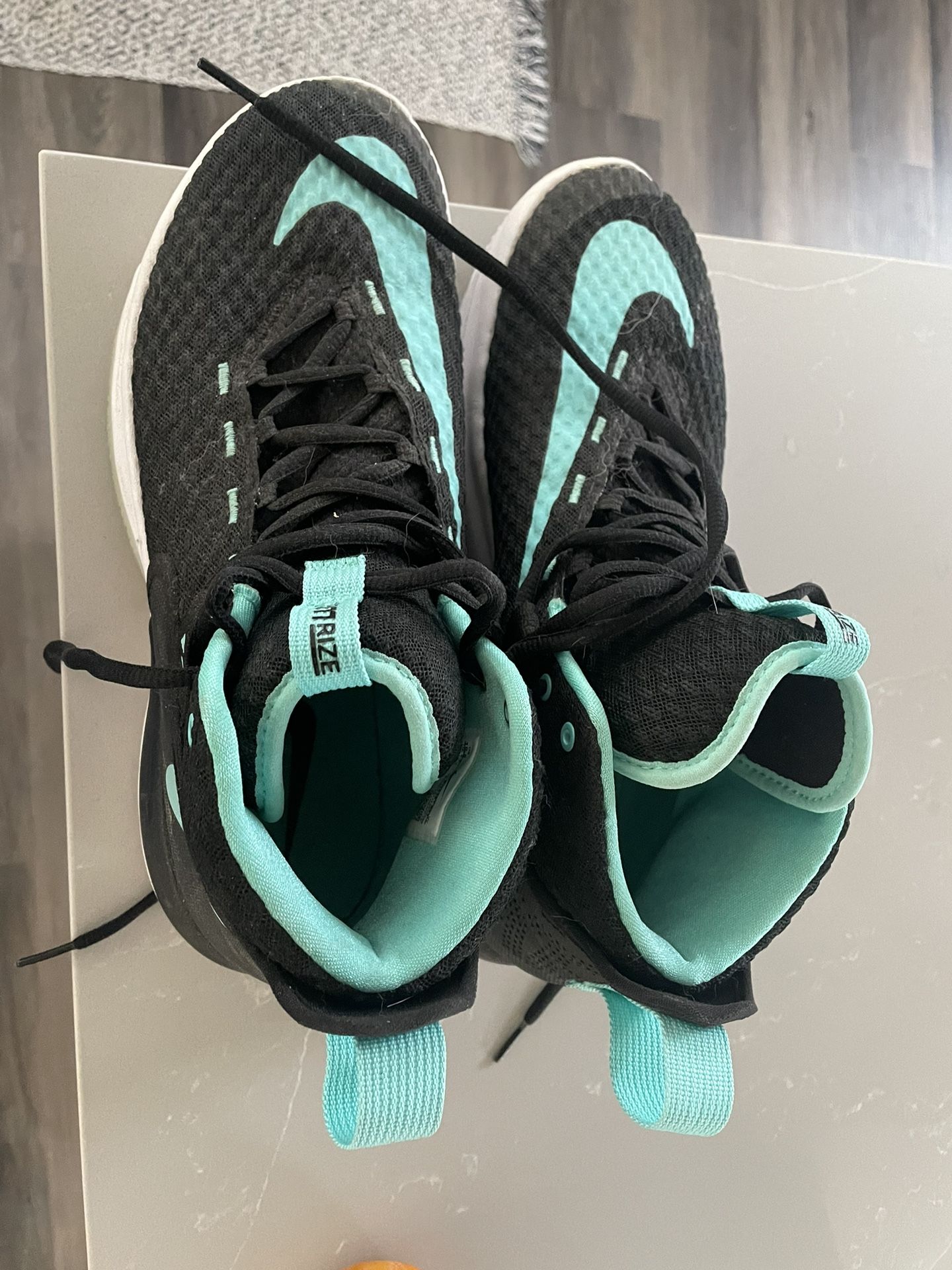 Nike 10.5 Zoom Rize Basketball Shoes