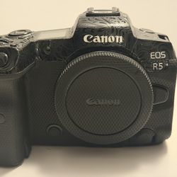 Canon R5 & RF 24mm 1.8