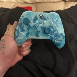 Brand New Xbox Controller (open box but new)