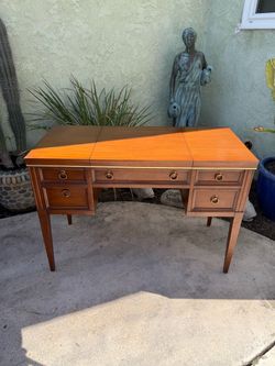 Vanity Furniture “By Drexel” Mahogany Wood With Brass Ring Pulls 🌹