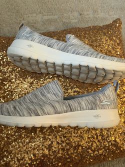 Zapatos sketchers nuemero 10