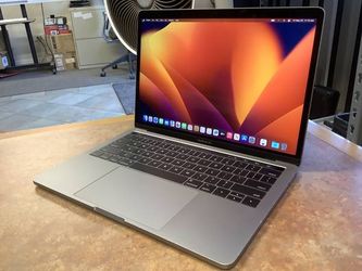 Apple MacBook Pro 13" Mid 2017 i5 8gb 256gb SSD Four Thunderbolt Ports