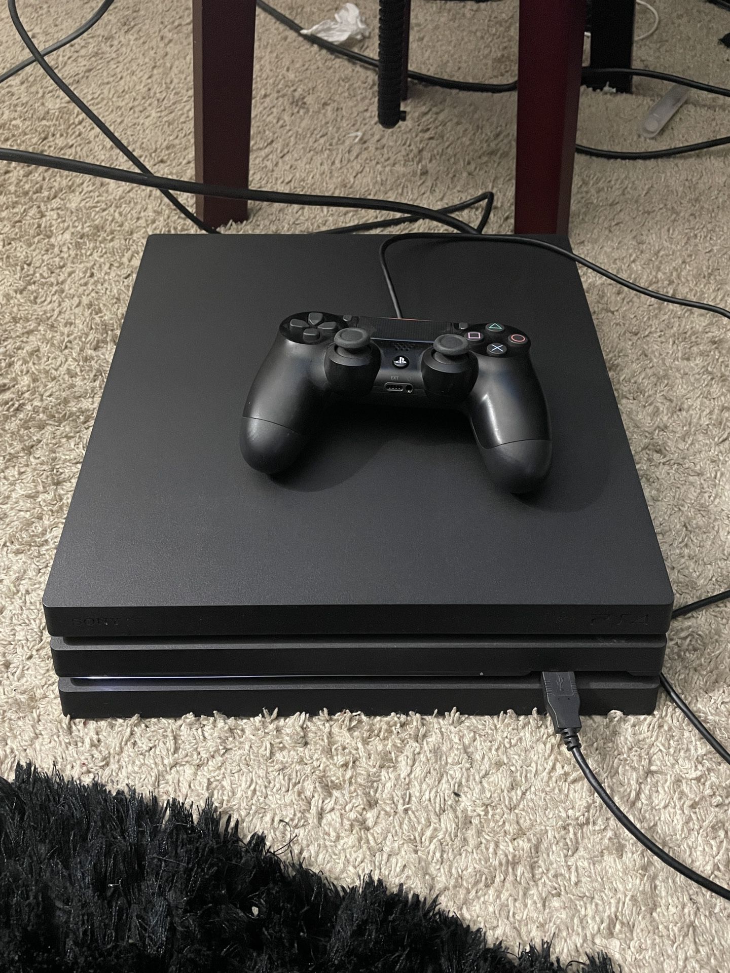 Playstation PS4 Pro 1TB W/ Controller