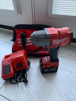 Milwaukee M18 FUEL 18V Lithium-Ion Brushless Cordless 1/2 in. Impact Wrench with Friction Ring