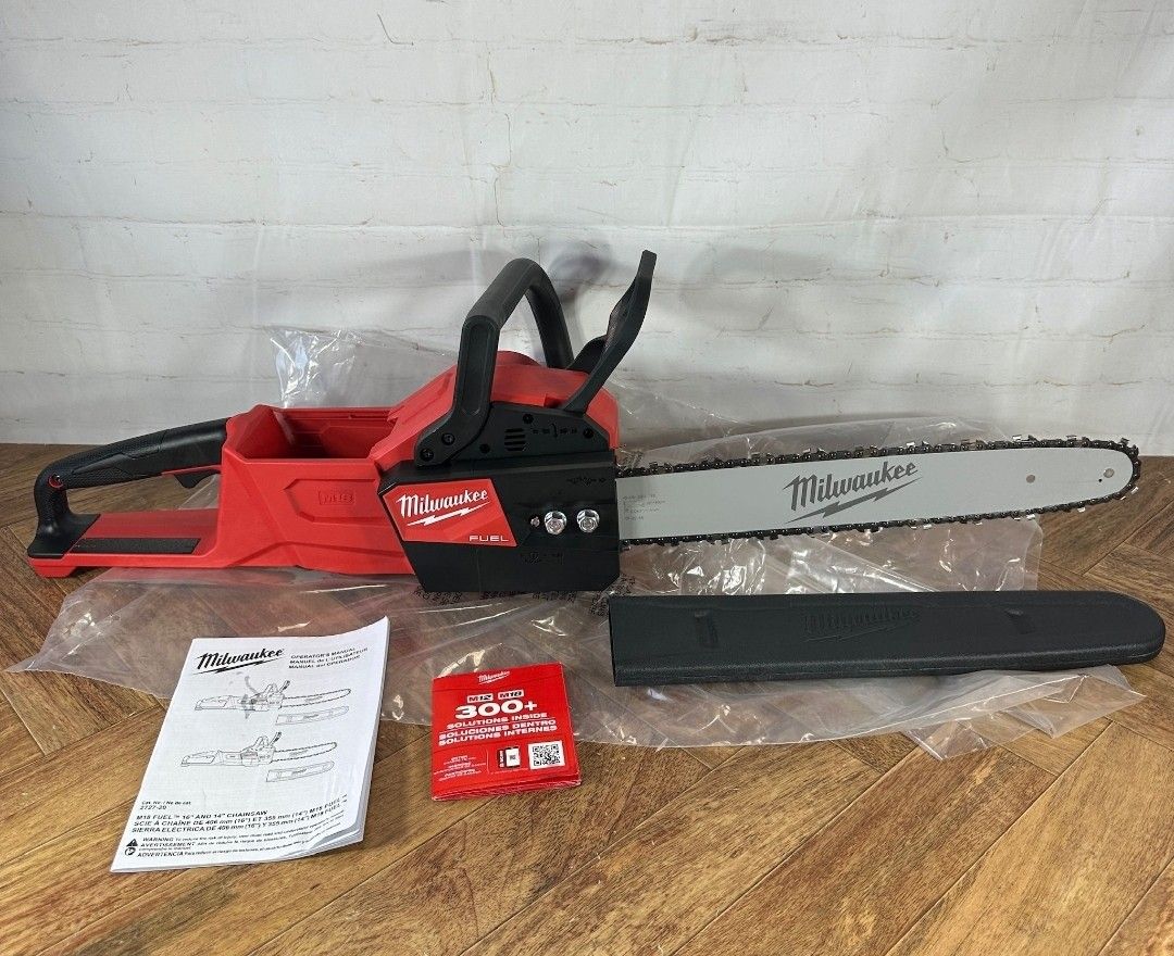 Milwaukee M18 FUEL Chainsaw (TOOL ONLY) NEW