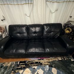 Leather sofa 2 seater and 3 seater