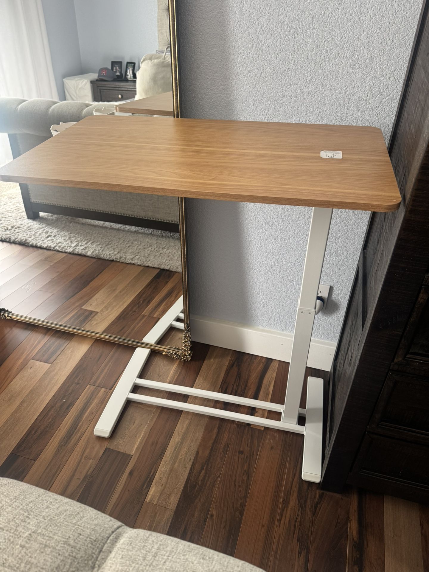 Mobile Adjustable Bedside Table, Pneumatic Standing Desk with Wheels, Rolling Laptop Desk Cart, Portable Computer Workstation