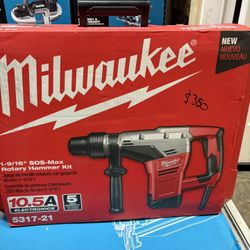 Milwaukee New 1 9/16” Rotary Hammer 