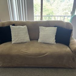 FREE Couch – Pick Up Only