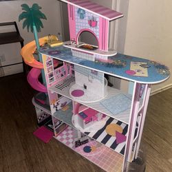 LOL Dollhouse mansion $80 OBO 