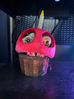 Carl the cupcake from Fnaf